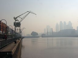 se esperan nieblas y lluvias durante todo el dia en la ciudad se esperan nieblas y lluvias durante todo el dia en la ciudad