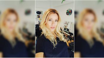 Nicole, con las raíces crecidas y su rubio anterior Nicole, con las raíces crecidas y su rubio anterior