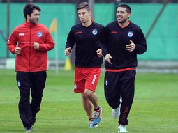 riquelme entreno a la par del plantel y se acerca a su debut en la b nacional riquelme entreno a la par del plantel y se acerca a su debut en la b nacional