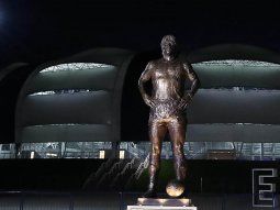 Maradona ya tiene su plaza en Río de Janeiro con el voto contrario del hijo de Bolsonaro