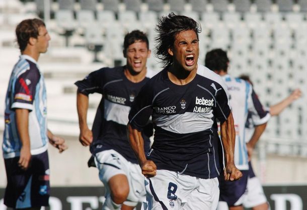 Leguizamon_gol_Fotob