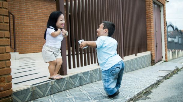 La pareja más pequeña del mundo quiere entrar al Libro Guinness