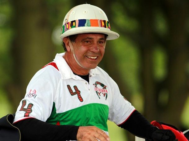 Murió el reconocido polista mexicano Carlos Garcida al caer de su caballo