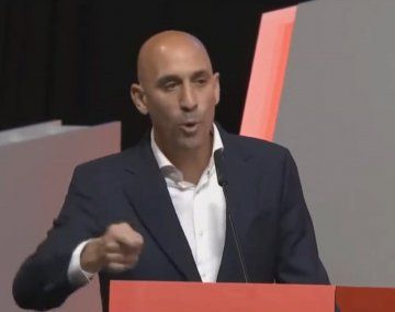 Luis Rubiales se aferra a su cargo: arremetió contra el feminismo