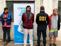 Virrey del Pino: asesinan a un joven de dos balazos frente a su novia para robarle el auto