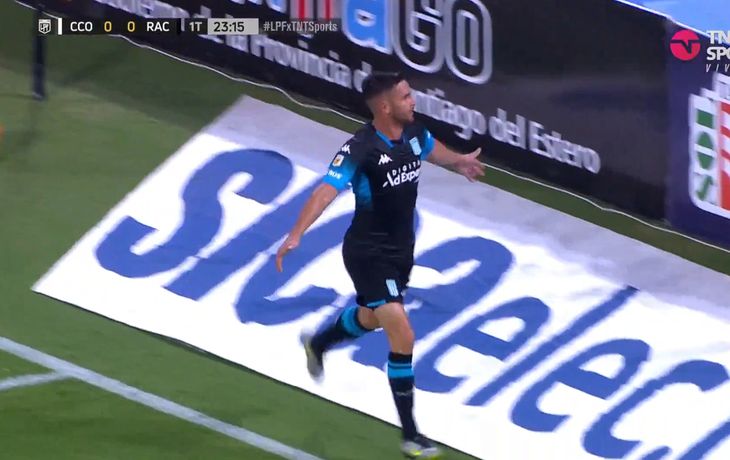 Video: el hat-trick de Maravilla Martínez que mantiene con vida a Racing