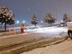 Rige alerta por nieve en tres provincias