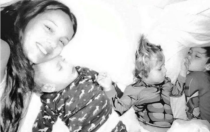 Pampita y sus hijos