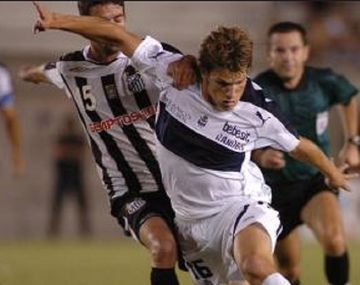 El volante se fue hace casi 10 años del país