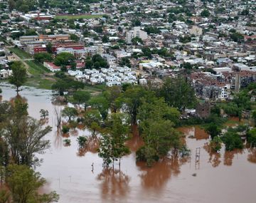 Hay cerca de 20 mil los evacuados en el Litoral