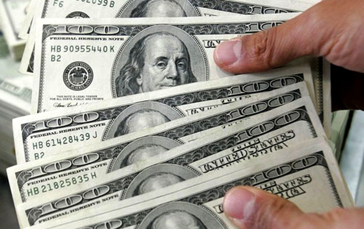 El dólar oficial subió a $5,87 y el negro avanzó hasta los $9,90