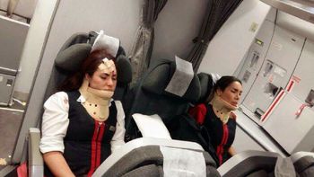 susto en el aire: un avion que viajaba de lima a buenos aires termino con 23 heridos susto en el aire: un avion que viajaba de lima a buenos aires termino con 23 heridos