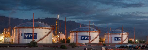 YPF advirtió que se perderán 16 millones de dólares por el paro de petroleros