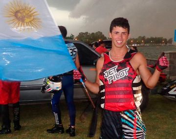 Fue a un boliche de la Costanera y patovicas lo golpearon y apuñalaron