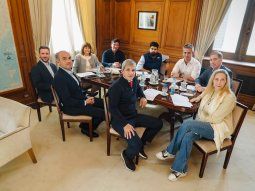 el gobierno reune otra vez a la mesa politica para definir la estrategia legislativa