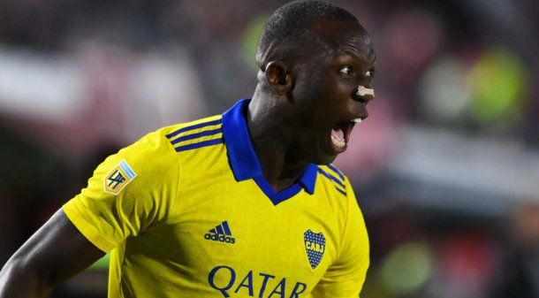 Luis Advíncula de Boca