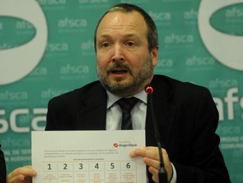 El Grupo Clarín se burla de los argentinos