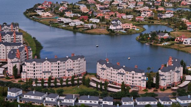 Robaron en tres casas en Nordelta: una es de la ex mujer de Varsky