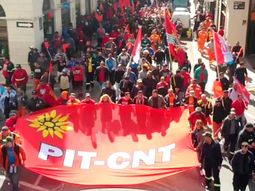 El PIT-CNT sostuvo que la Rendición de Cuentas implica un recorte de capital en el trabajo de los uruguayos. El PIT-CNT sostuvo que la Rendición de Cuentas implica un recorte de capital en el trabajo de los uruguayos.