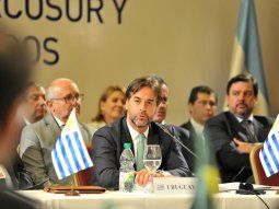 La Cancillería de Uruguay emitió un comunicado evaluativo sobre la Cumbre del Mercosur y el estado del proceso de integración. La Cancillería de Uruguay emitió un comunicado evaluativo sobre la Cumbre del Mercosur y el estado del proceso de integración.