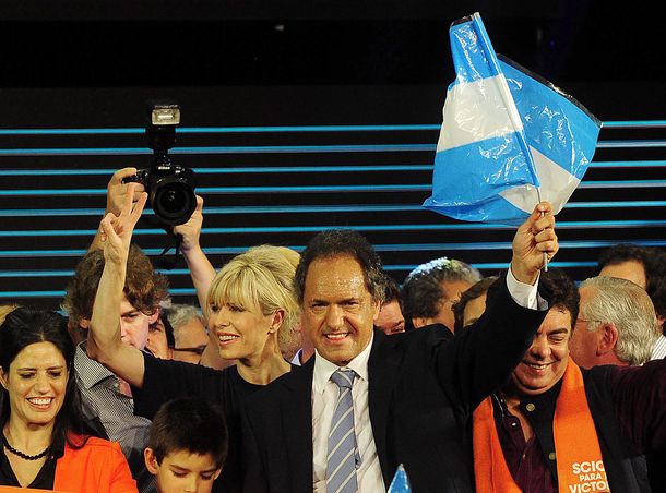 Tras el triunfo en las PASO, Scioli va por el voto de independientes e indecisos