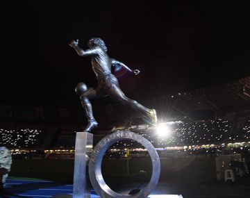 El enojo de Dalma Maradona con Napoli: Se está lucrando con su imagen y su nombre