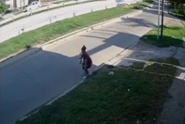 Video: así fueron los segundos previos a que una beba fuera atropellada por ladrones en fuga