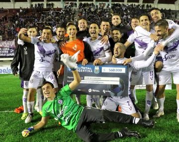 Villa Dalmine eliminó a la UAI Urquiza y está en dieciseisavos de final