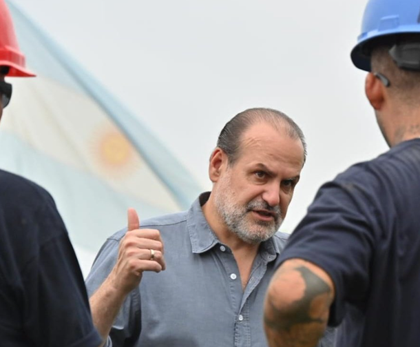 El intendente de Bahía Blanca lloró durante la conferencia de prensa por el temporal