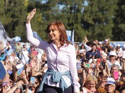 Cristina mostró su lado más íntimo: habló de Néstor, el feminismo y su infancia