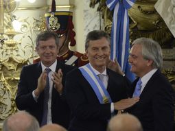 tras ser presidente durante doce horas, pinedo se refirio a las bromas en twitter tras ser presidente durante doce horas, pinedo se refirio a las bromas en twitter