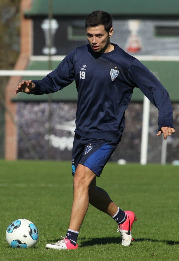 La ilusión de Vélez: Zárate entrenó bien y volvería a ser titular