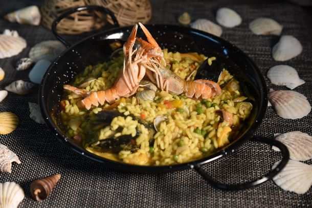 Este bodegón porteño tiene la mejor paella de la ciudad. 