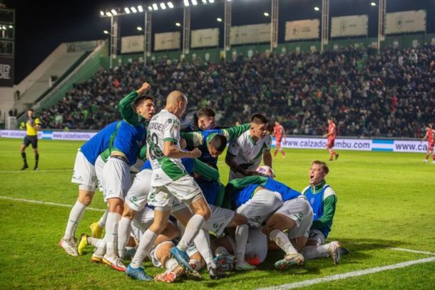 Banfield igualó sin goles ante un casi condenado Arsenal