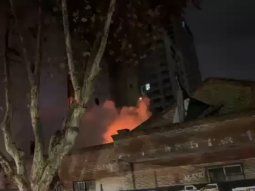 Incendio en un edificio de San Telmo afectó a tres pisos
