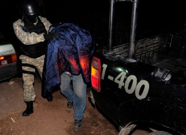 Repudiable: una pareja ató, encerró y amordazó a su hijo como un perro