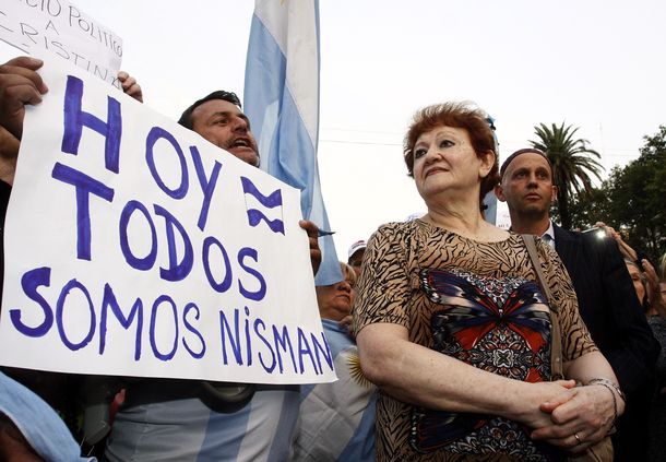 Reclamaron en Plaza de Mayo por el esclarecimiento de la muerte de Nisman