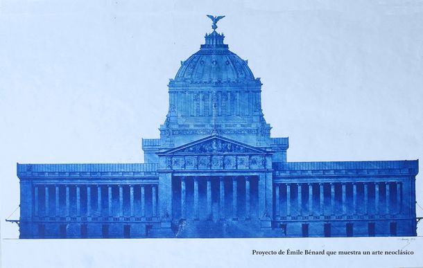 En 1904 el arquitecto francés Emile Bernard firma el contrato para la construcción del Palacio Legislativo