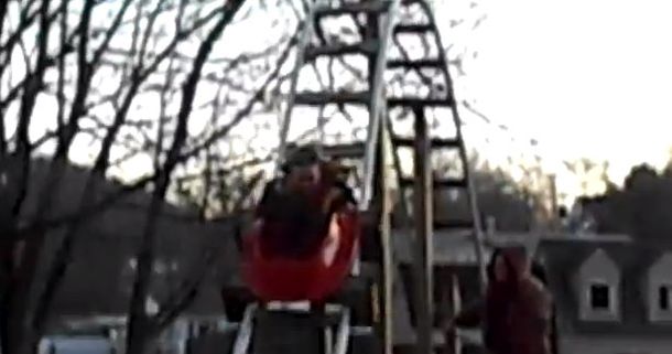 El sueño de la montaña rusa propia en el patio de casa, hecho realidad