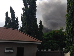 Nigeria: al menos 21 muertos y 17 heridos por una explosión en un shopping