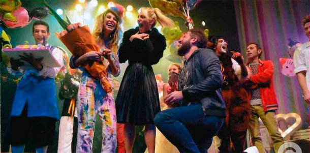 El novio de Stefy Xipolitakis, de rodillas en el escenario: ¿Te querés casar conmigo?