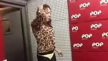 video: el desfile de lizy tagliani, con tanga incluida video: el desfile de lizy tagliani, con tanga incluida