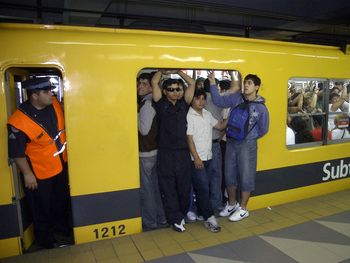 Analizan relocalizar la estación de la línea H de Plaza Francia