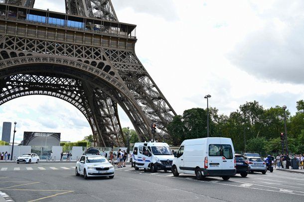 Evacuaron la Torre Eiffel por una amenaza de bomba
