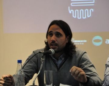 Rolandi: Clarín tiene necesidad y urgencia de derogar la Ley de Medios