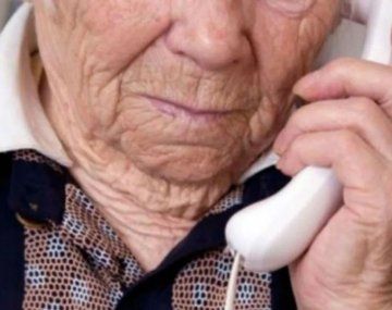 Engañaron con el cuento del tío a una mujer de 93 años y le robaron 4 millones de pesos