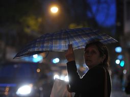 rige un alerta por tormentas fuertes y ocasional caida de granizo en la ciudad rige un alerta por tormentas fuertes y ocasional caida de granizo en la ciudad