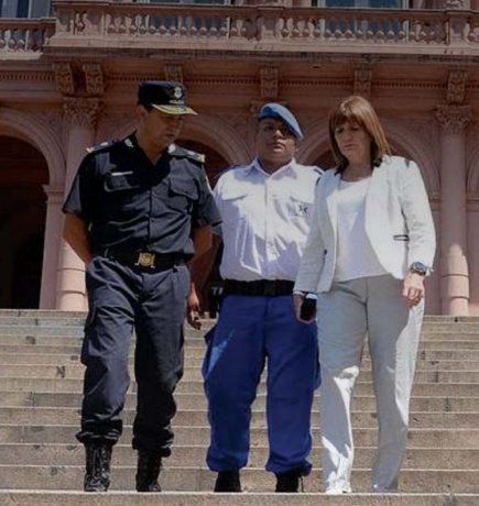 Chocobar, Taser y Maldonado: el libro con el que Patricia Bullrich busca reivindicar su gestión