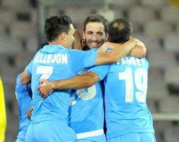 El primer gol de Higuaín con la camiseta del Nápoli