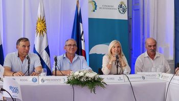 El Registro Único Nacional de Alimentos, Empresas y Vehículos regirá a partir de abril del próximo año. El Registro Único Nacional de Alimentos, Empresas y Vehículos regirá a partir de abril del próximo año.